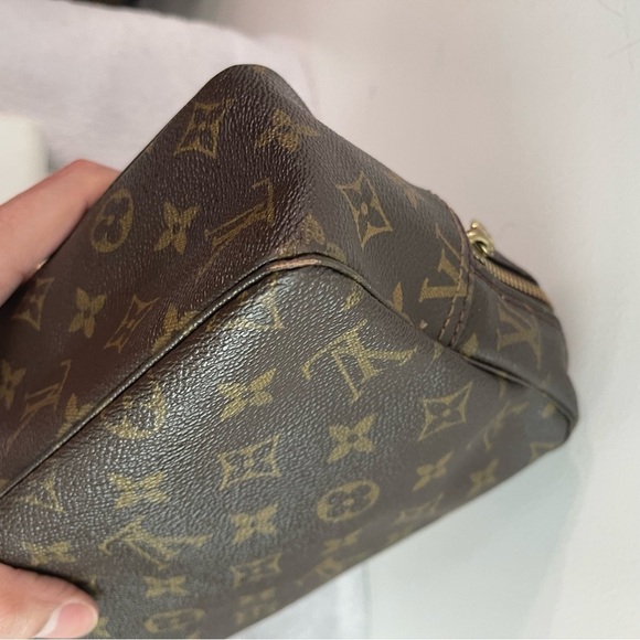 Authentic Louis Vuitton trousse cosmetic bag 28 - Picture 12 of 12